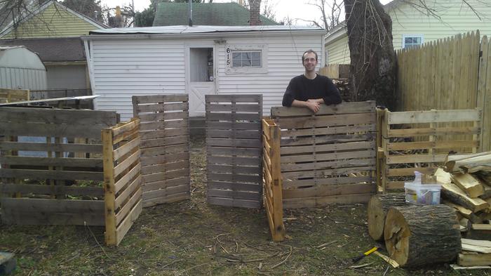 [Thumbnail for Pallet Fence_02.jpg]